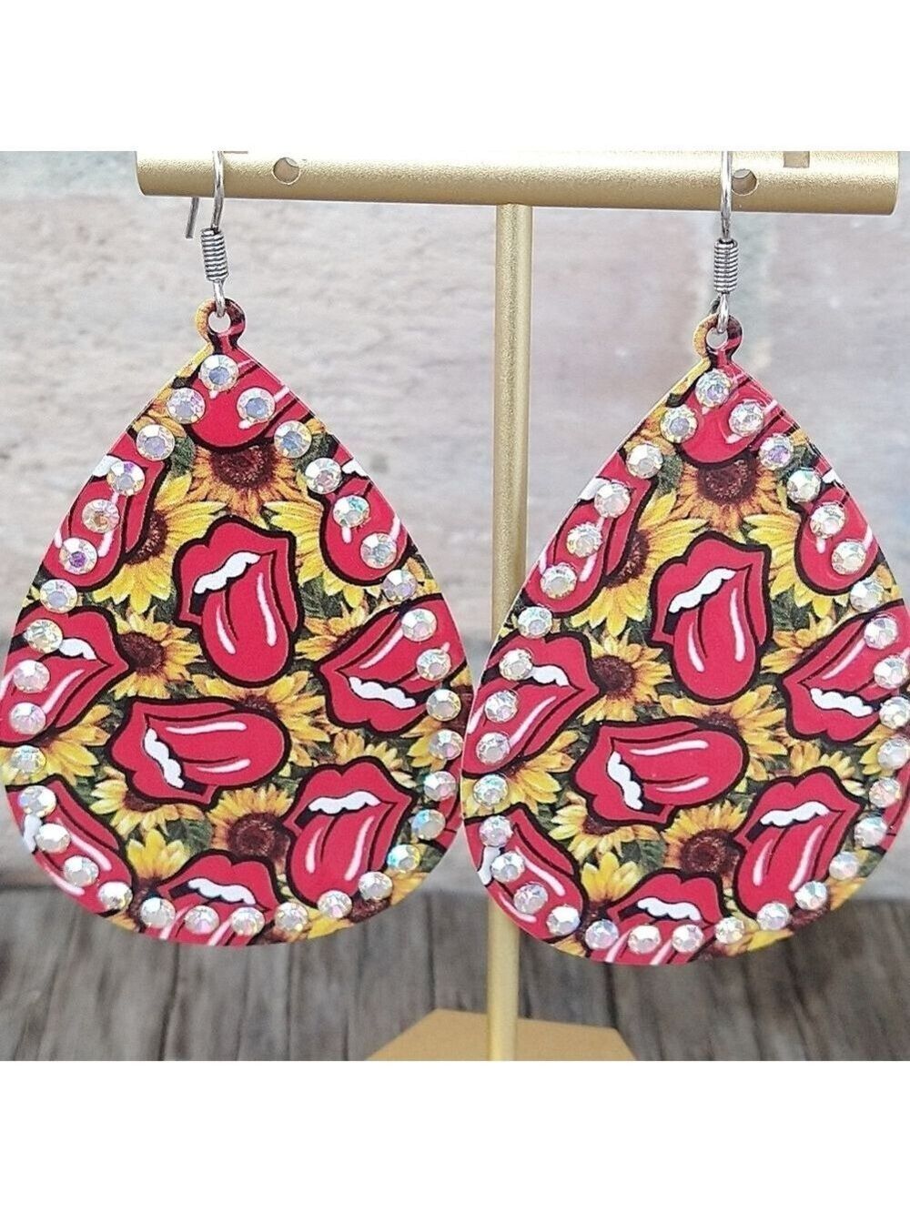 Lips And Tongue Printed Dangle Earrings ♥️